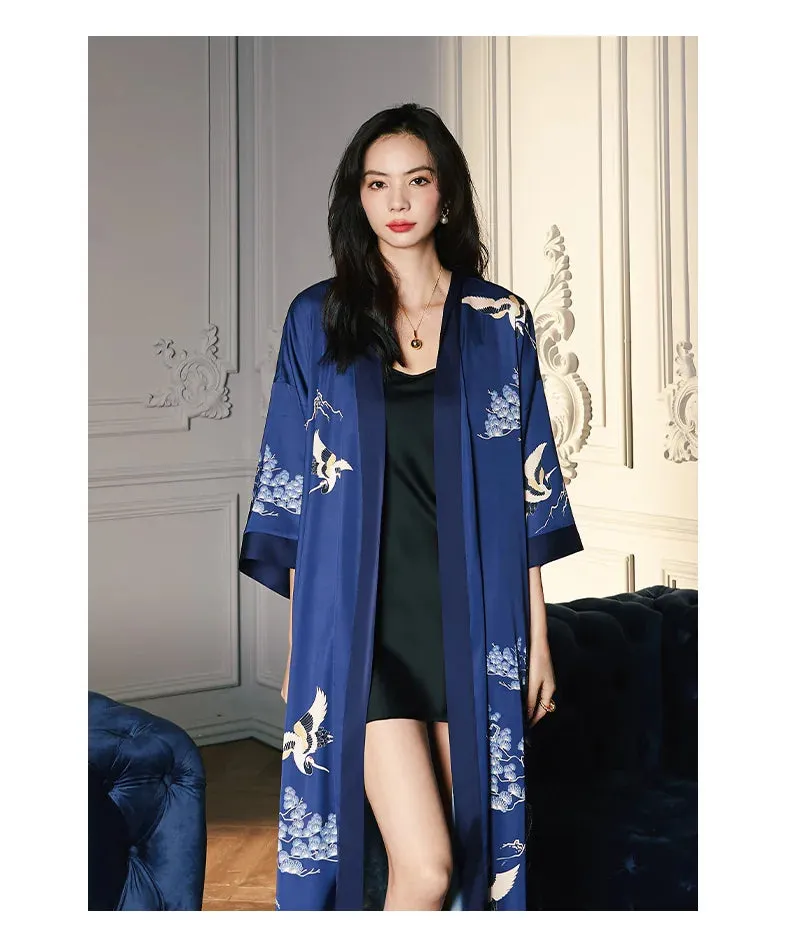 Esprit du Japon kimono de nuit femme grues bleu nuit satiné