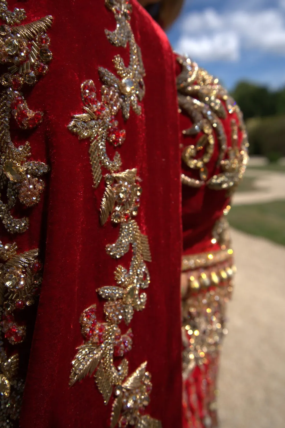 Célèbr'Orient Marwa keswa tunisienne rouge perlée