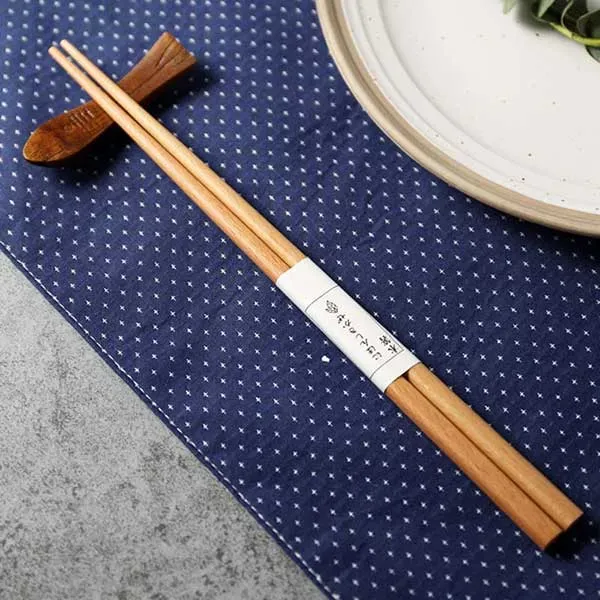 Esprit du Japon baguettes japonaises bois paire + repose poisson