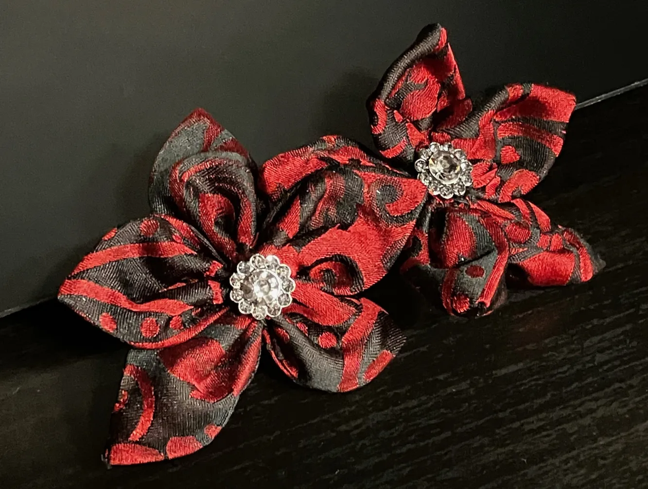 Geht's In Floriale barrette cheveux damassé 2 fleurs