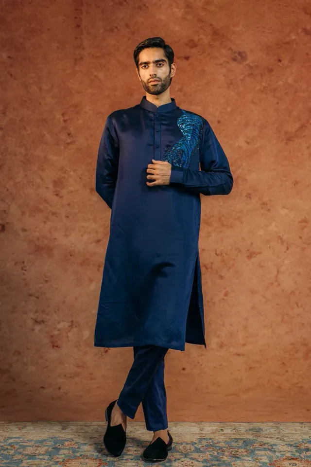 Rahul Mishra Sundarbans kurta satin bleu marine brodé