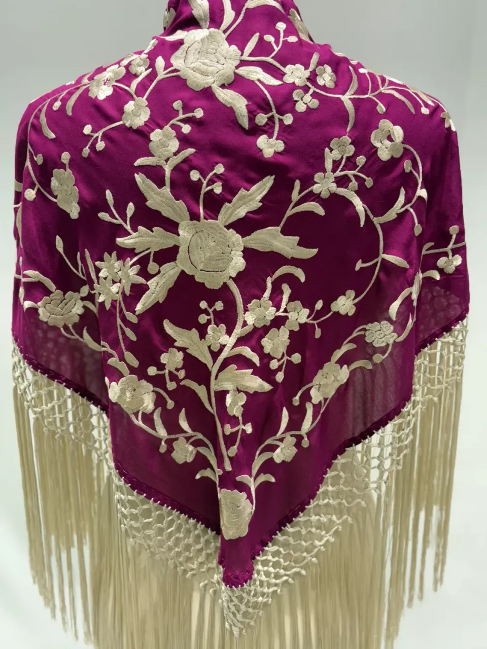 Viva La Feria Buganvilla mantoncillo châle beige à franges soie