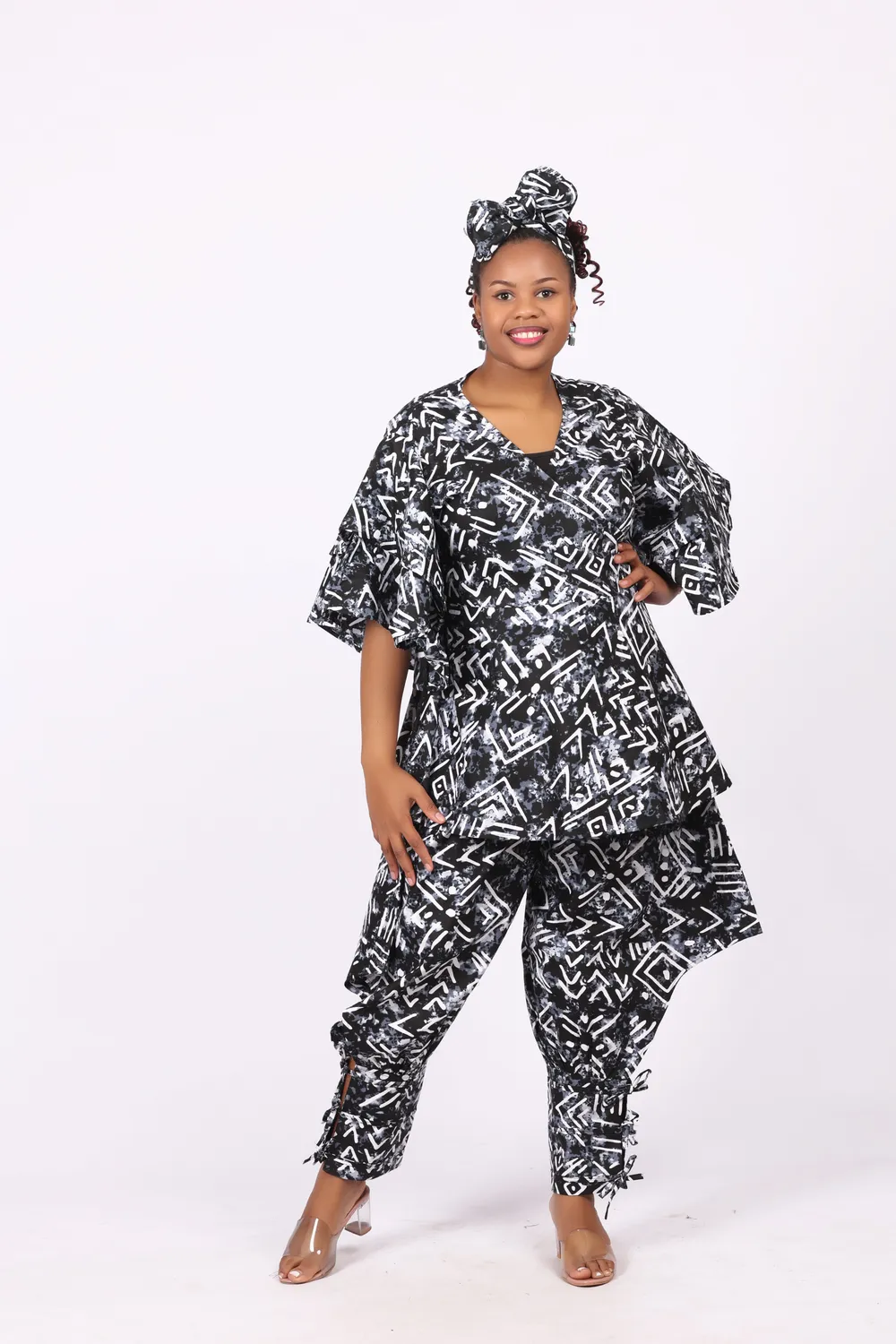 KAVAZI Wrap Top With String Pant ensemble femme