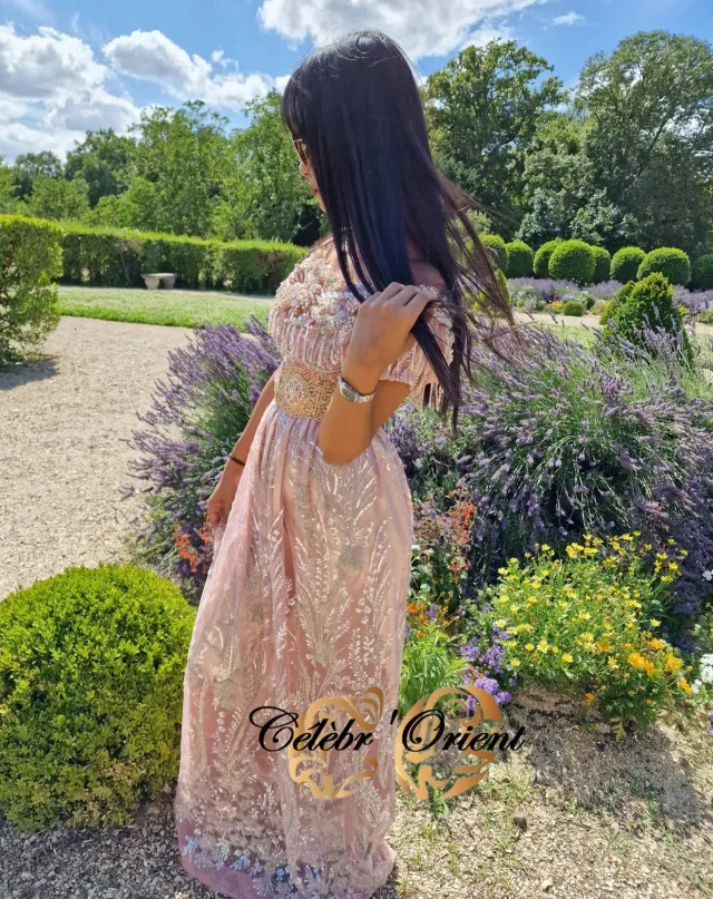Célèbr'Orient Wafa tenue traditionnelle