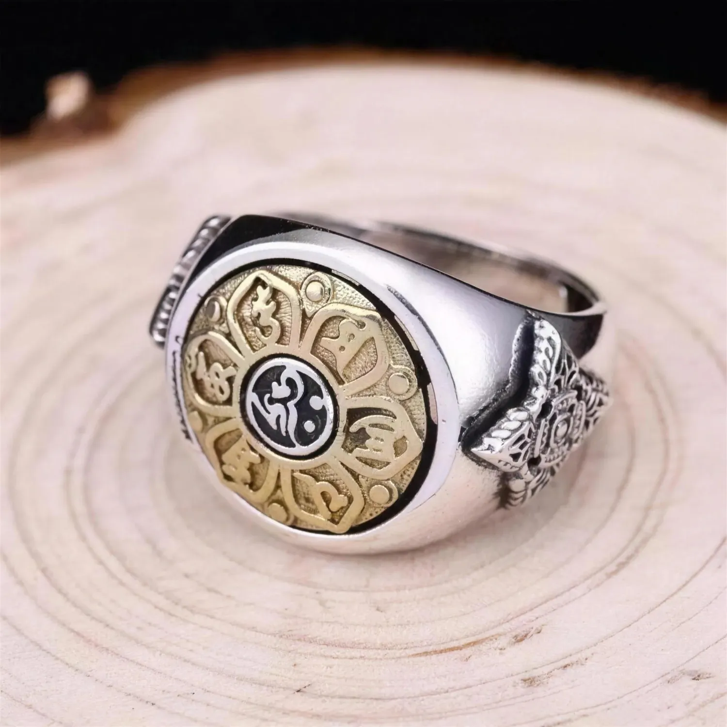 Esprit du Japon mandala bague homme médaillon gravé