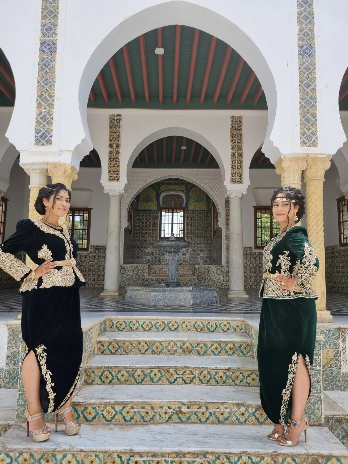 Célèbr'Orient Marwa karakou velours vert fil d'or