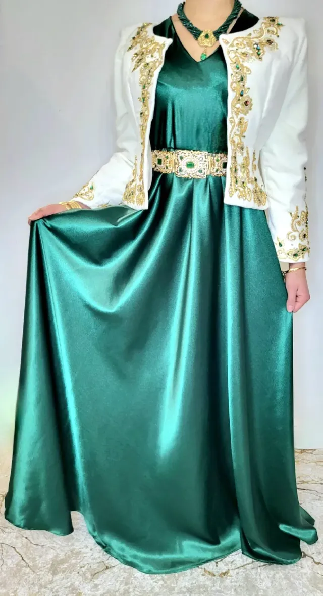 Célèbr'Orient Rania karakou perlé brodé