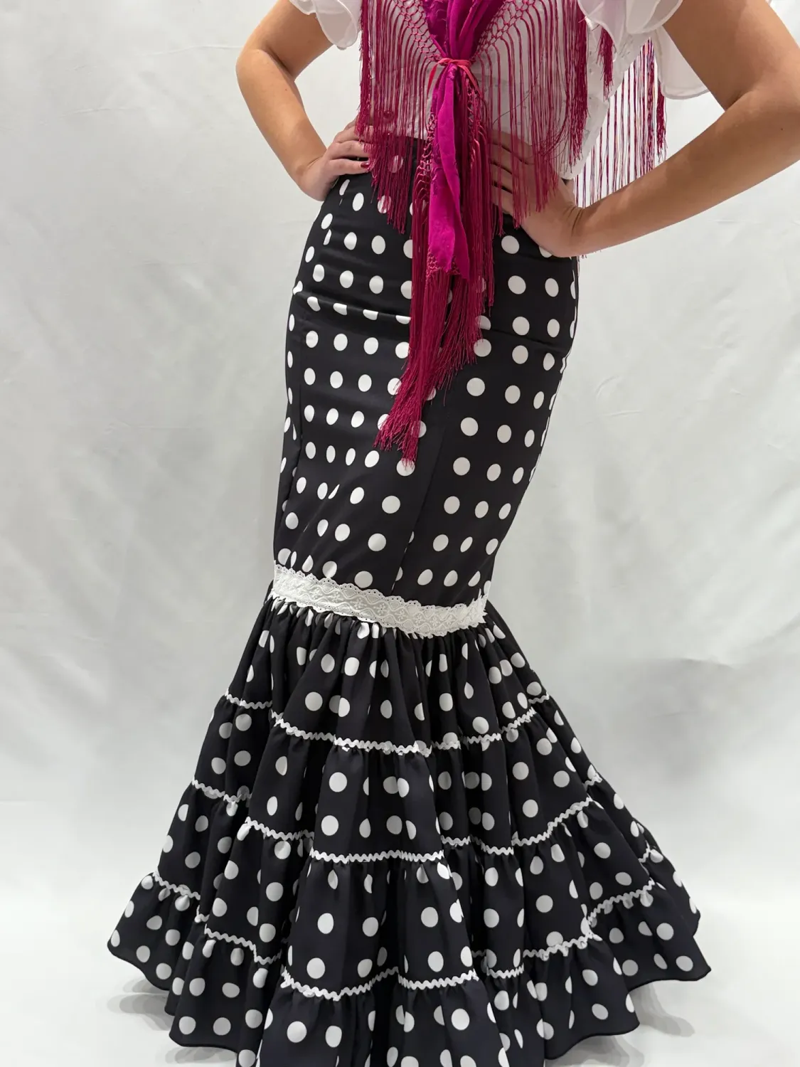 VIVA LA FERIA Lunares falda flamenca canastera noire