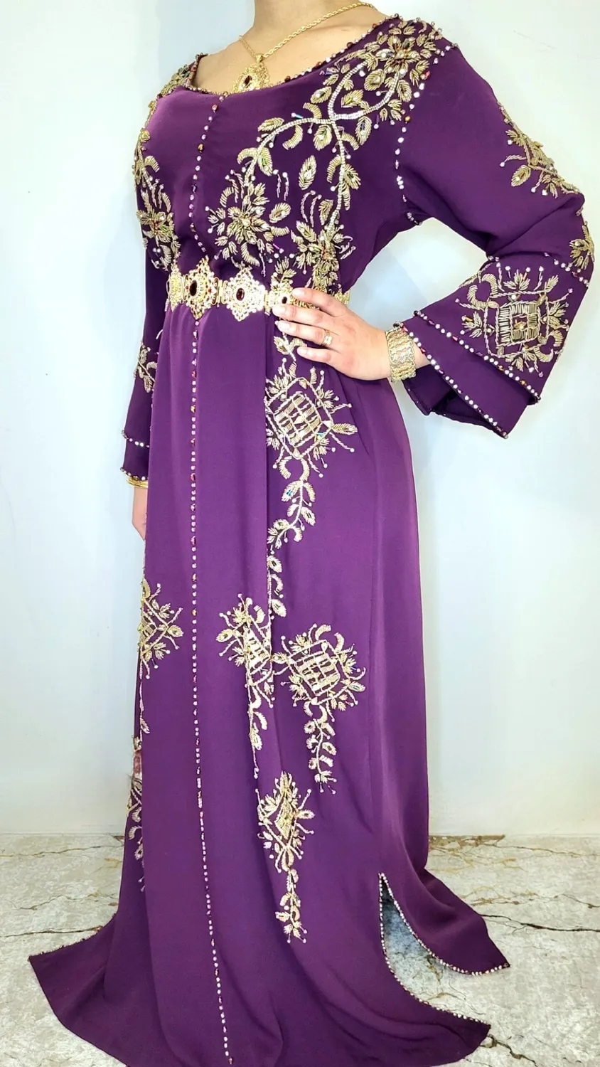 Célèbr'Orient Luna caftan Dubaï perlé brodé