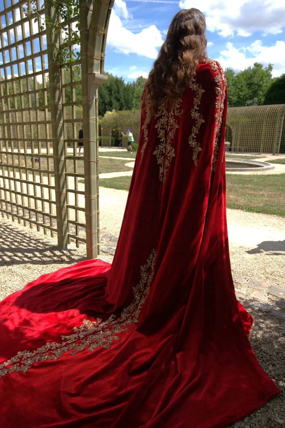 Célèbr'Orient Marwa keswa tunisienne rouge perlée