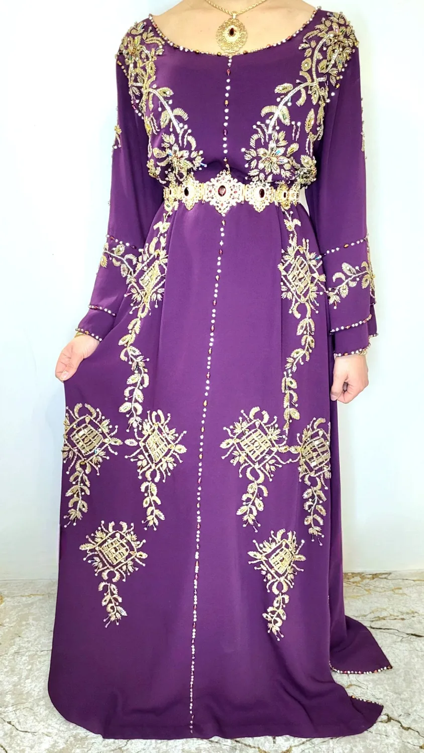 Célèbr'Orient Luna caftan Dubaï perlé brodé