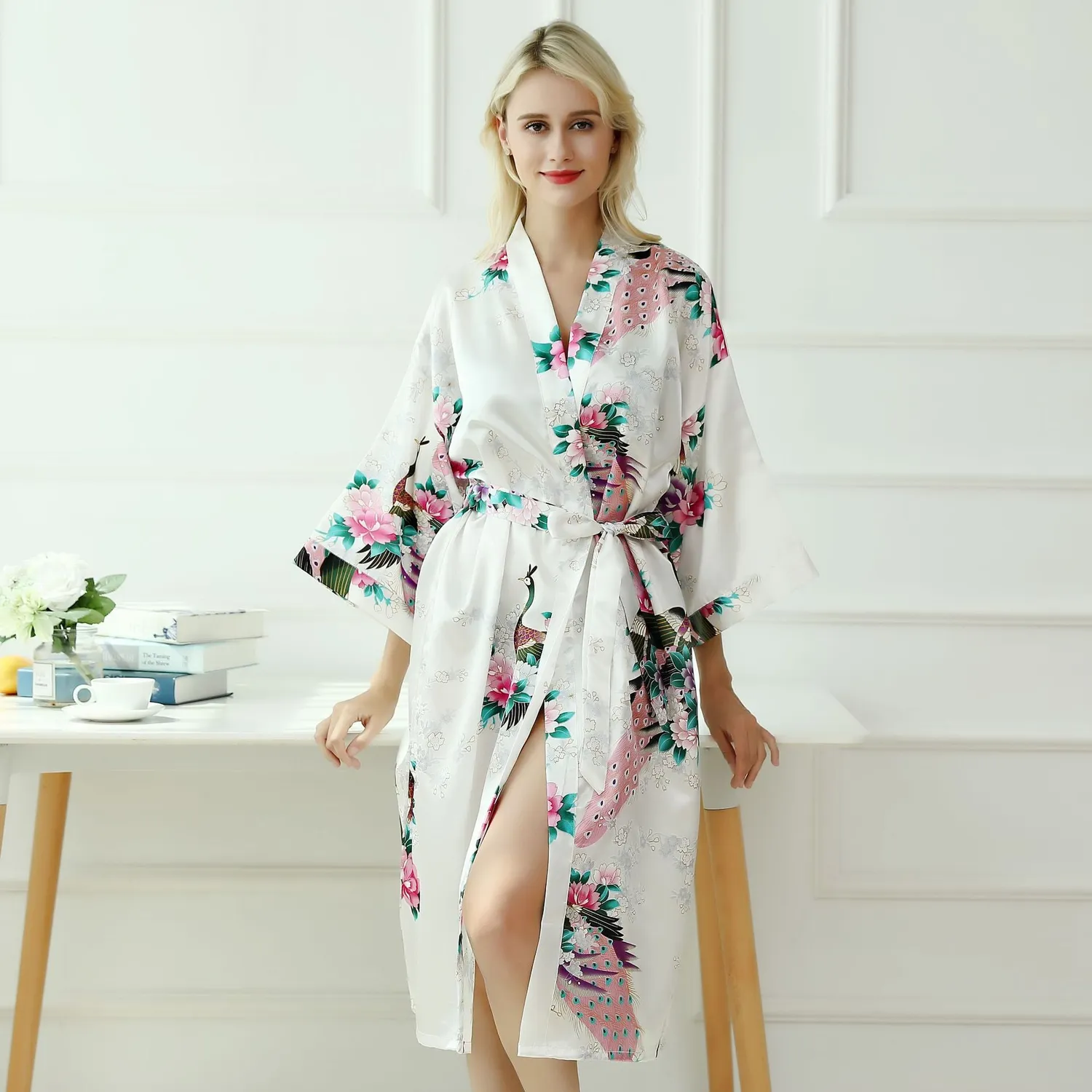 Esprit du Japon Peignoir Kimono Paon Pivoine Satiné