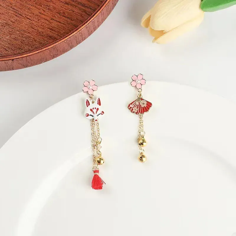 Esprit du Japon boucles d’oreilles renard éventail asymétriques