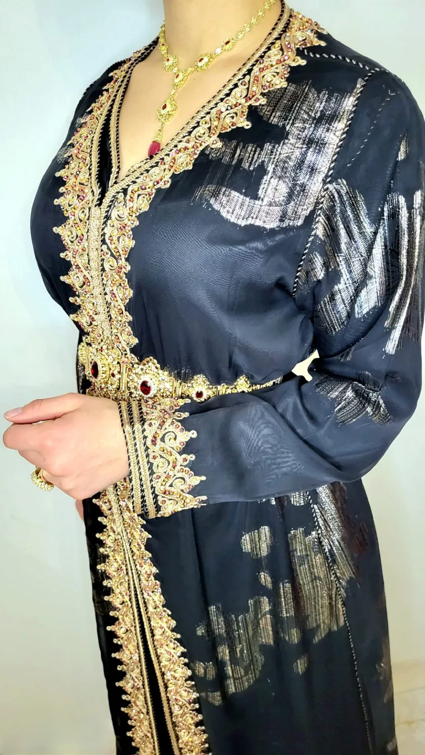 Célèbr'Orient Takchita tlijia Nada satin fluide