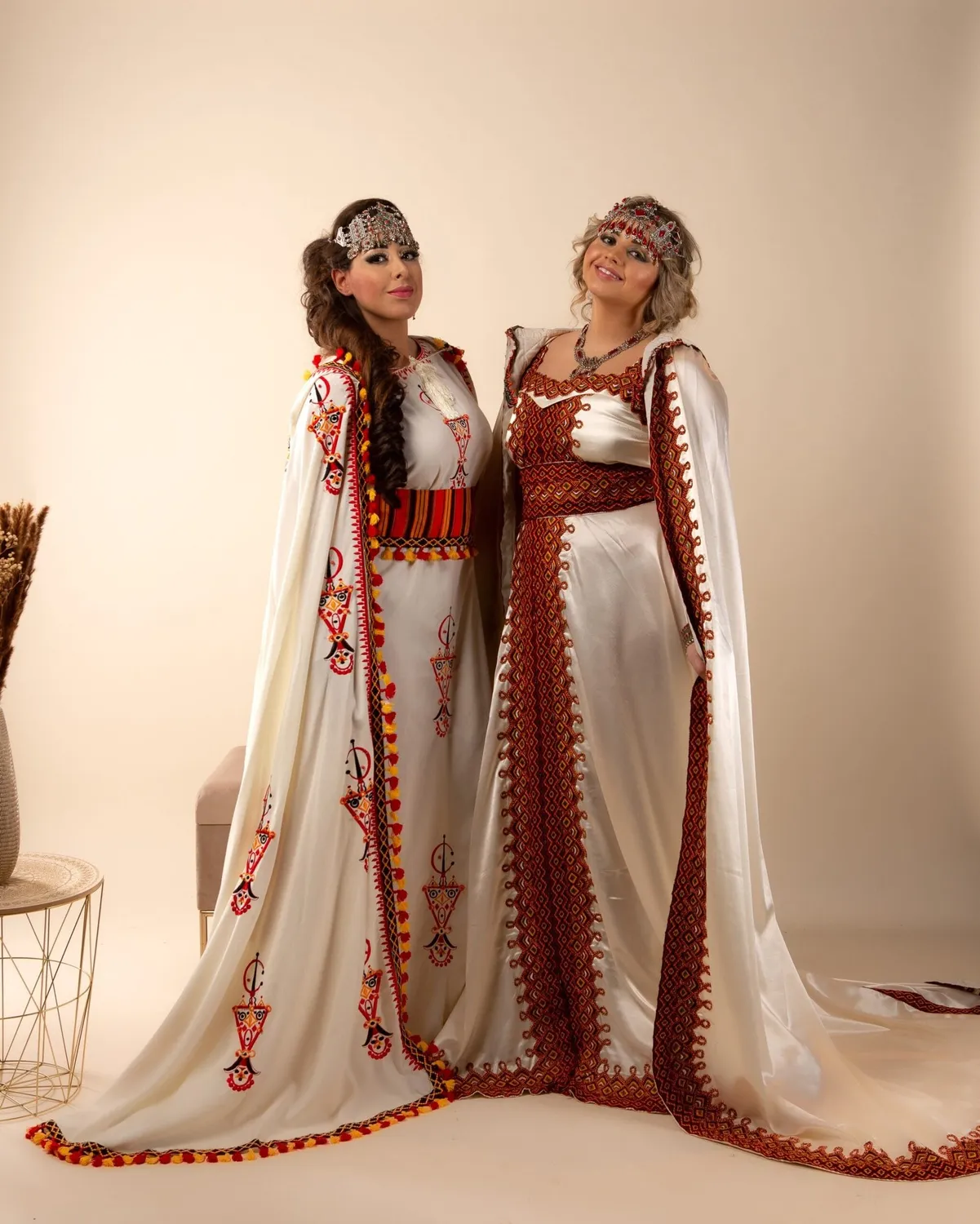 Célèbr'Orient Tamila robe kabyle satin blanc