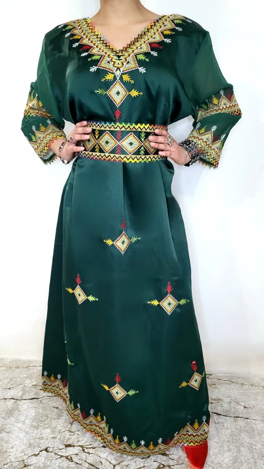 Célèbr'Orient Robe berbère Latifa robe kabyle satin