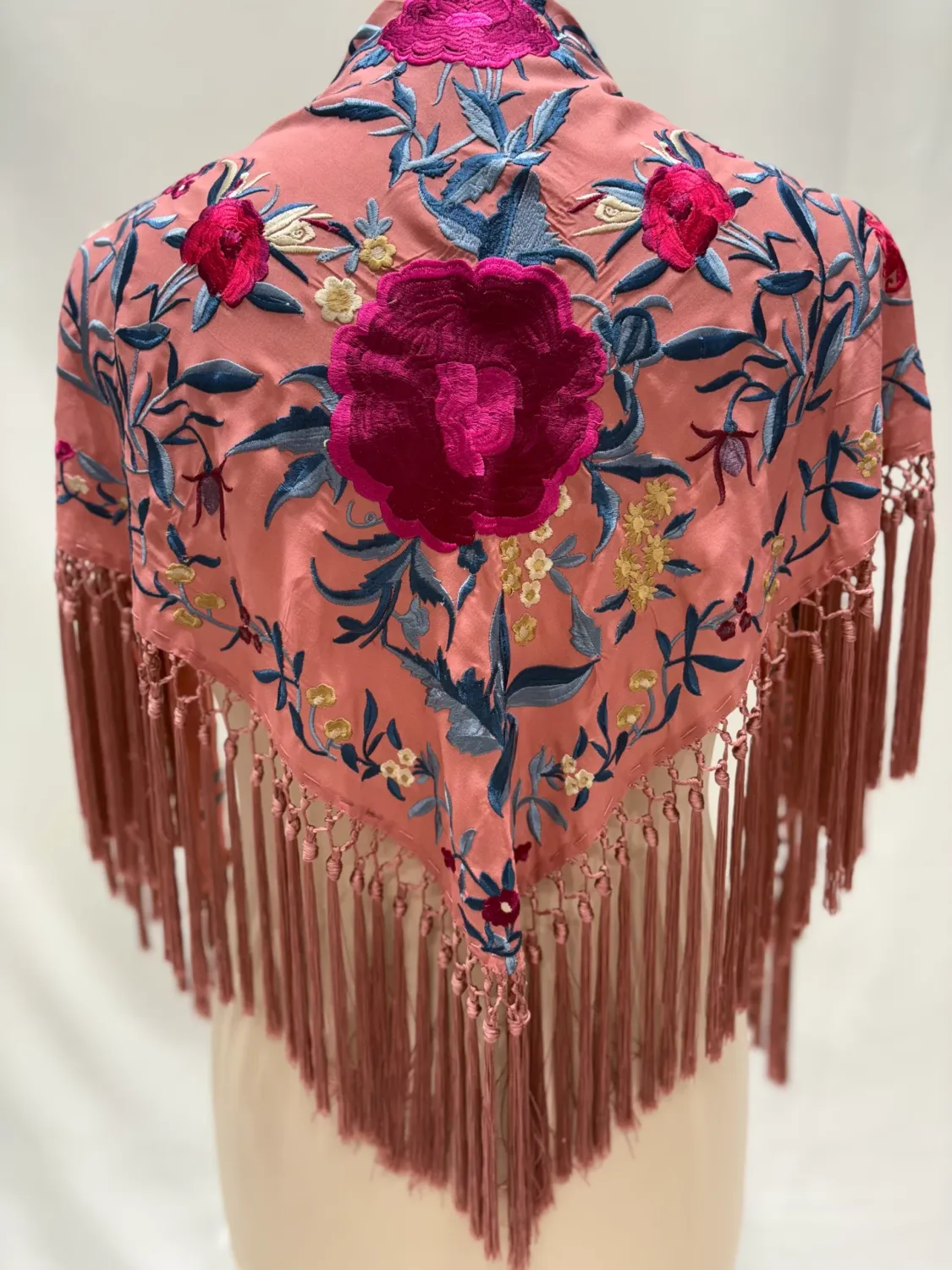 Viva La Feria châle flamenca satin brodé flecos