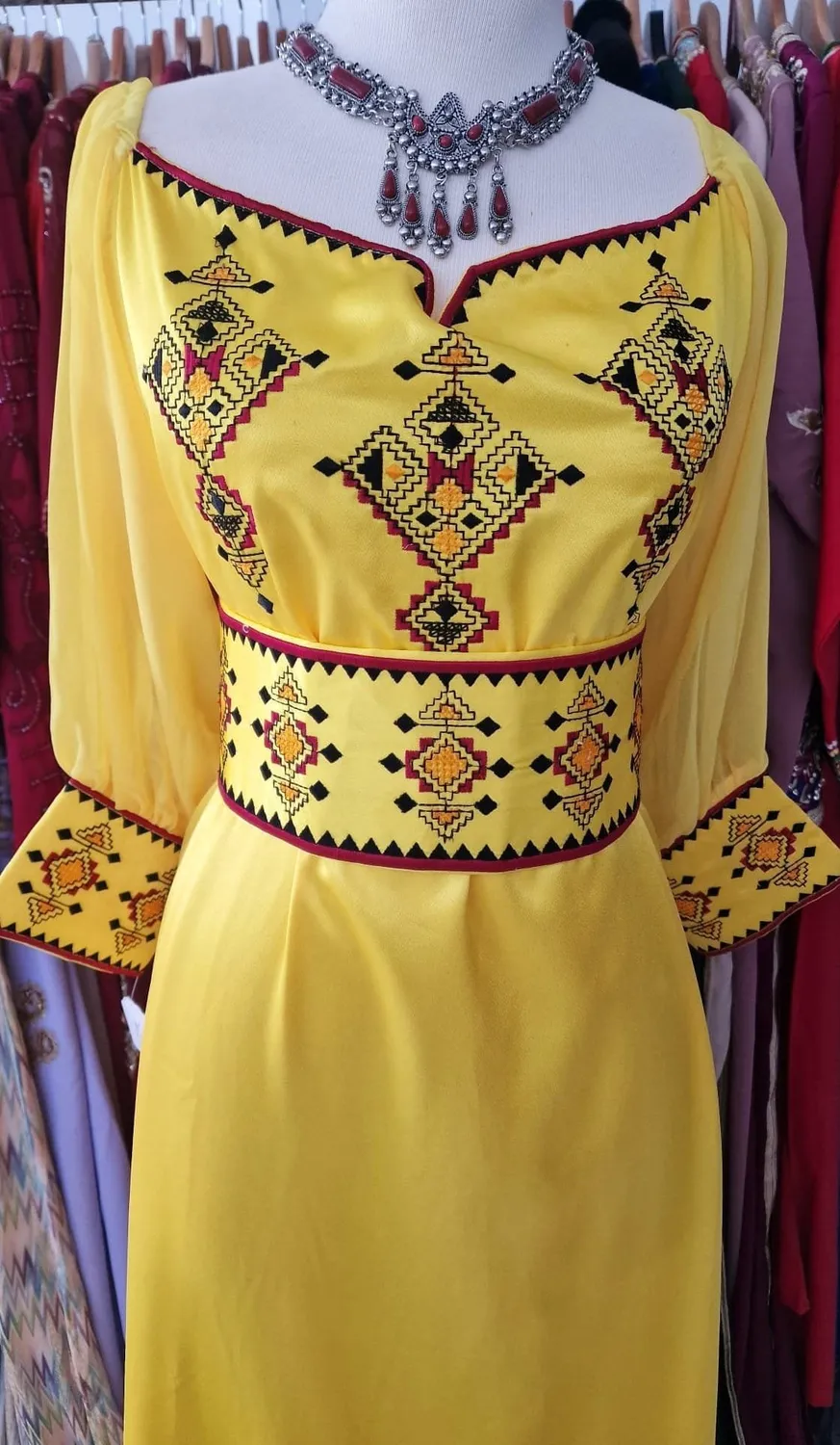 Célèbr'Orient Robe berbère Anna robe kabyle brodée