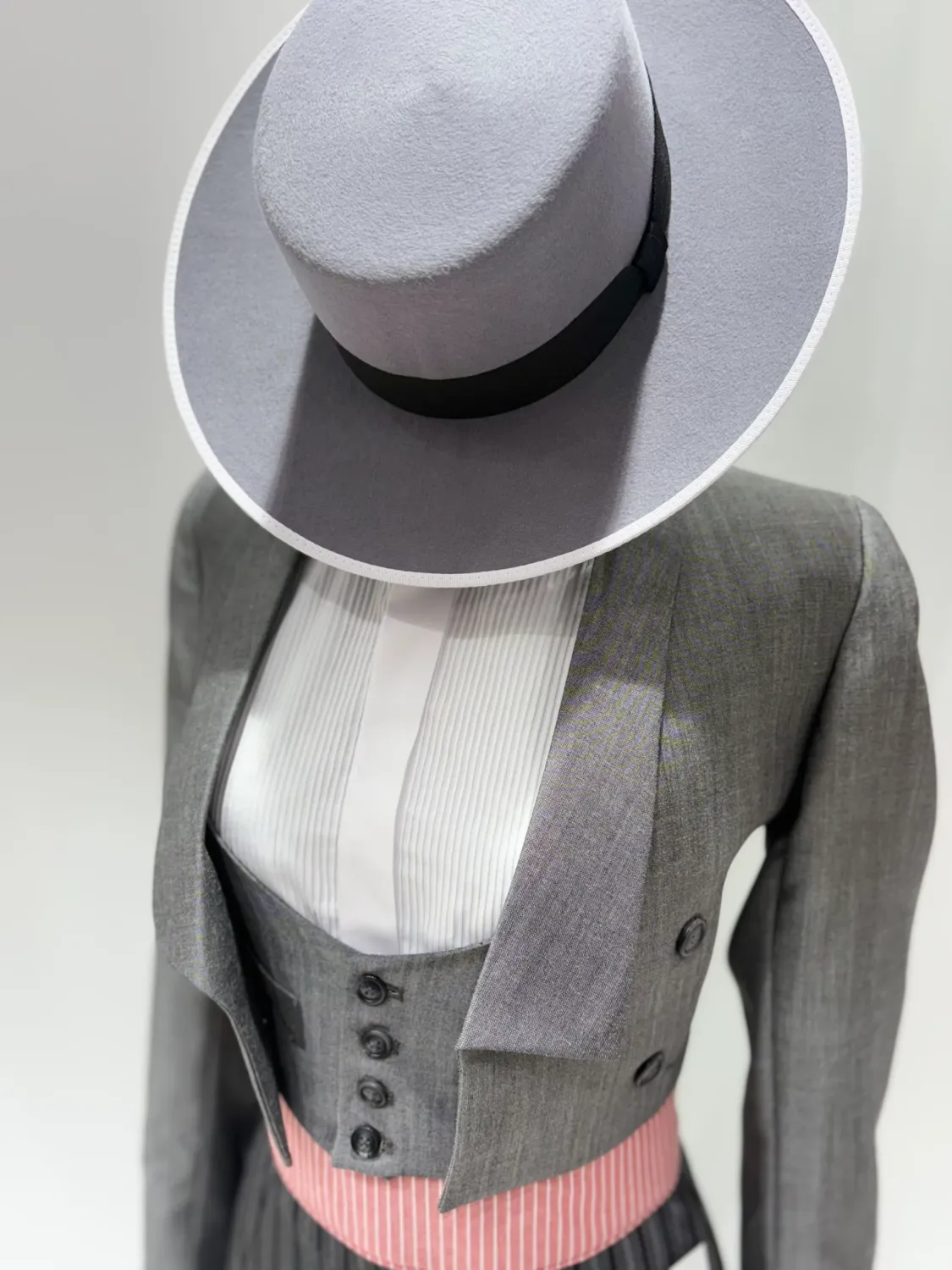 VIVA LA FERIA Triana ensemble amazone gris avec jupe d’équitation