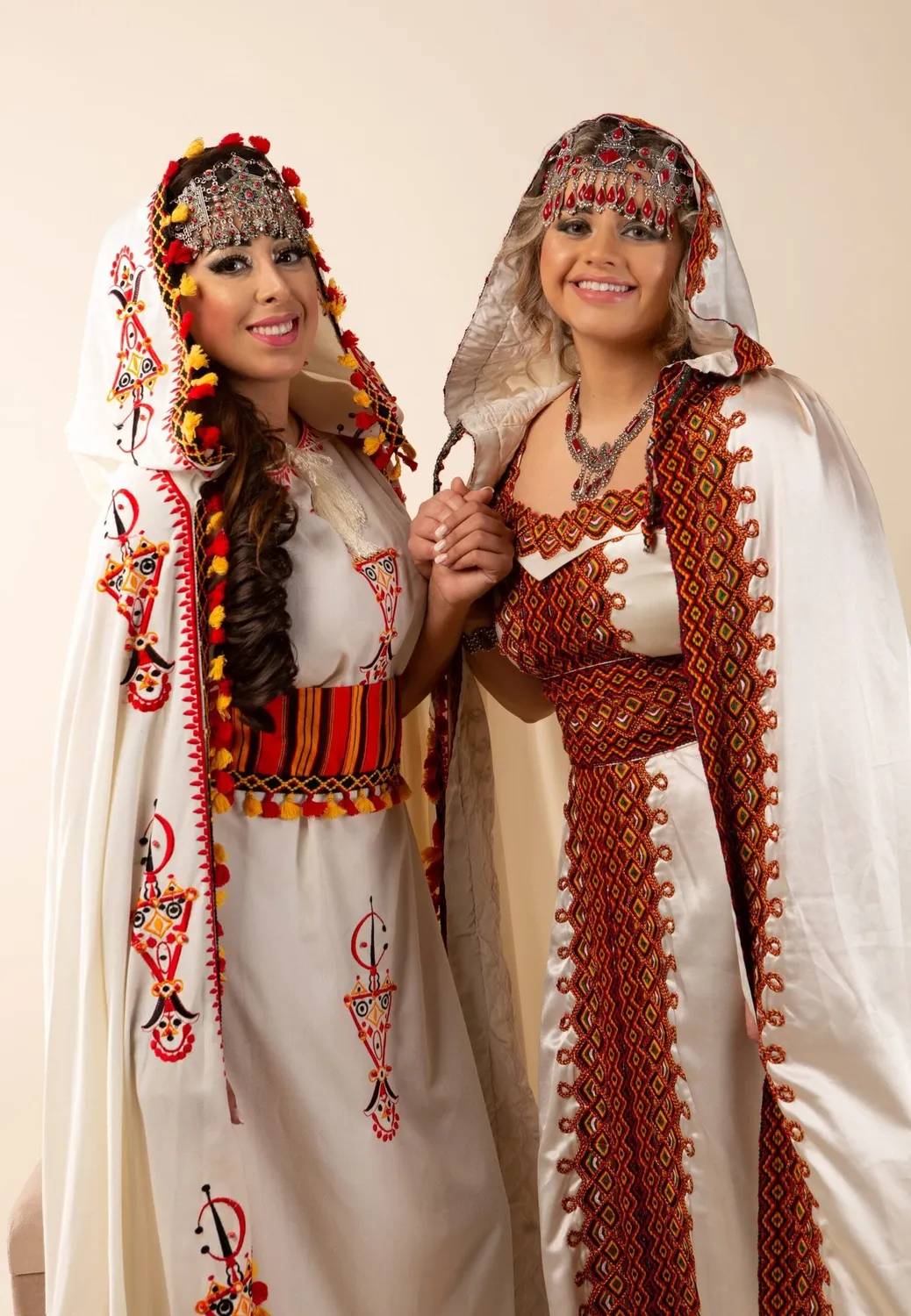 Célèbr'Orient Sabrina robe berbère burnous ceinture