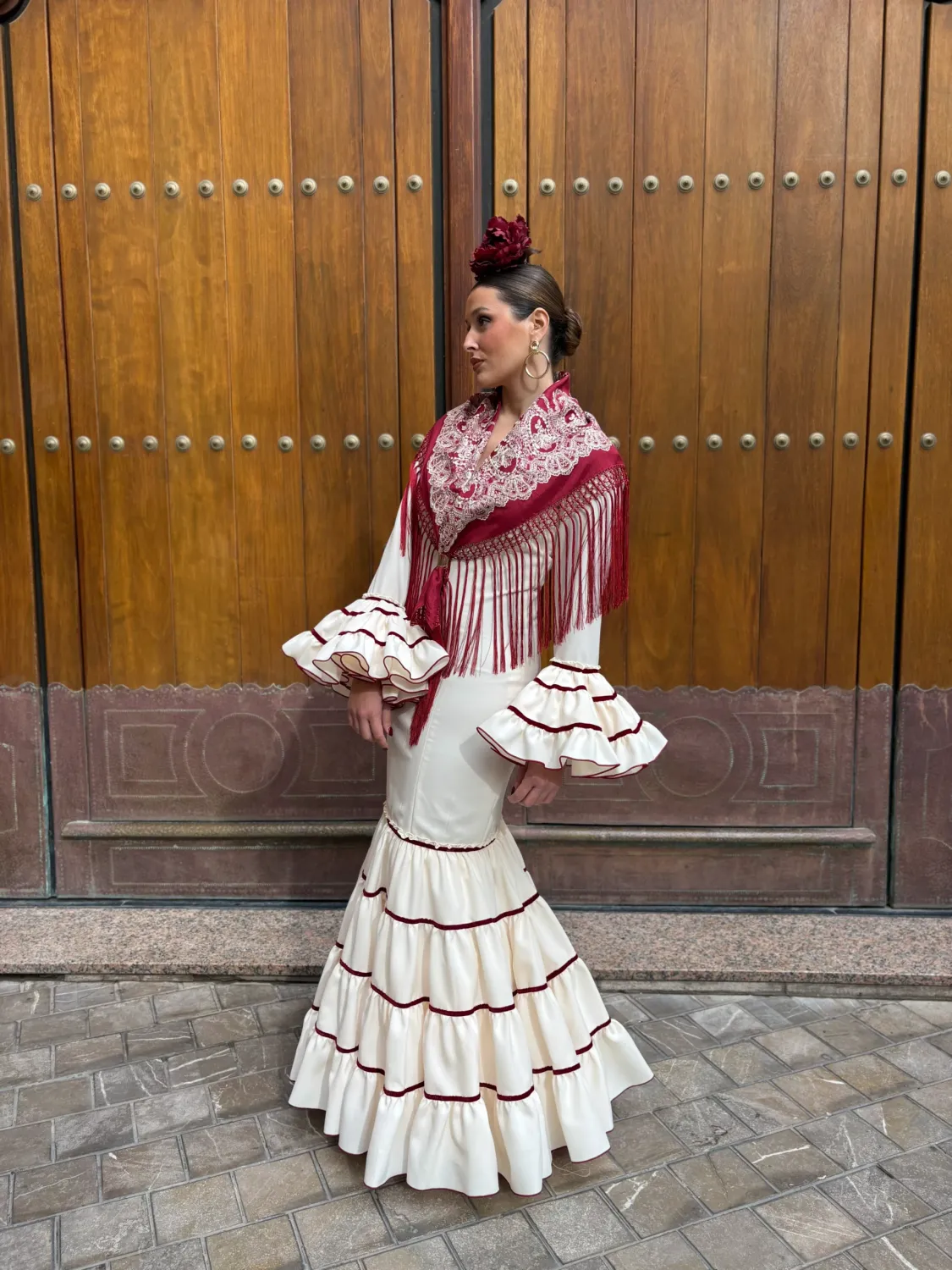 Viva La Feria Laura robe sévillane beige grenat canastero