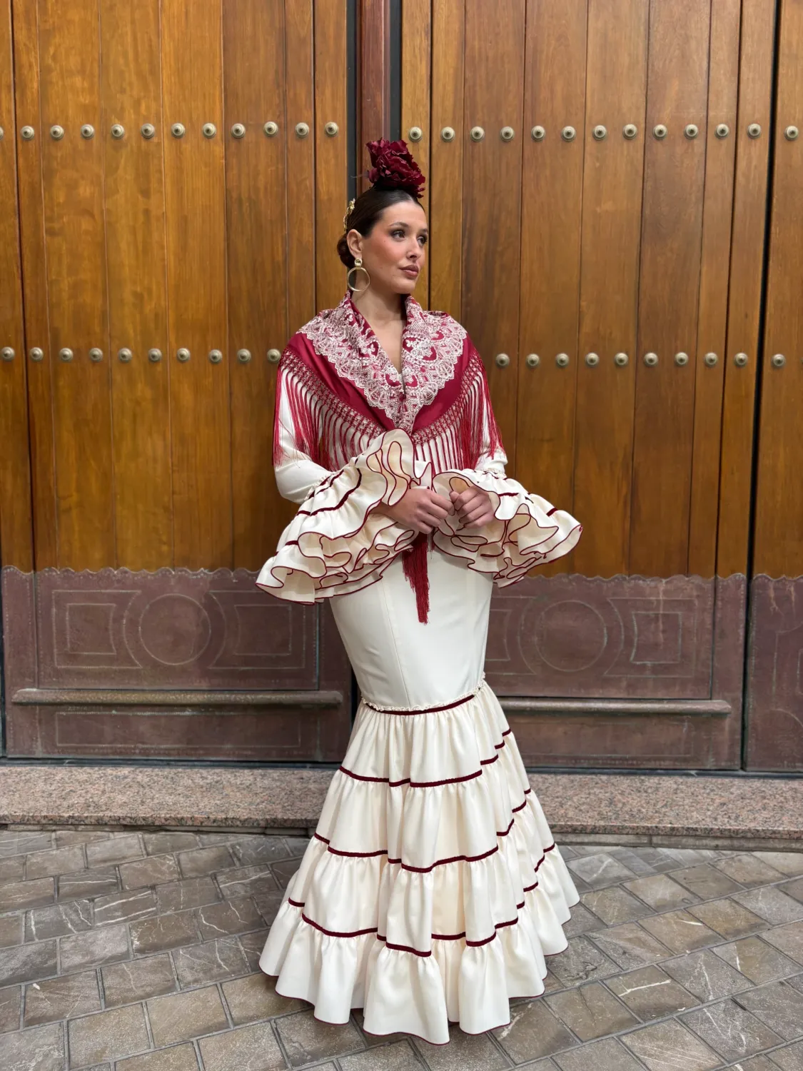 Viva La Feria Laura robe sévillane beige grenat canastero