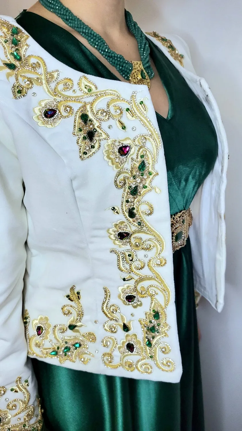 Célèbr'Orient Rania karakou perlé brodé