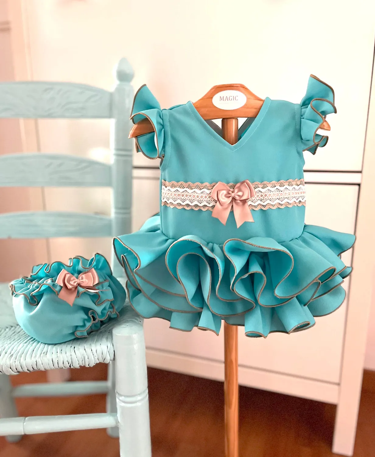 Viva la Feria Moda Flamenca Rocío robe flamenco bébé 3 volants culotte
