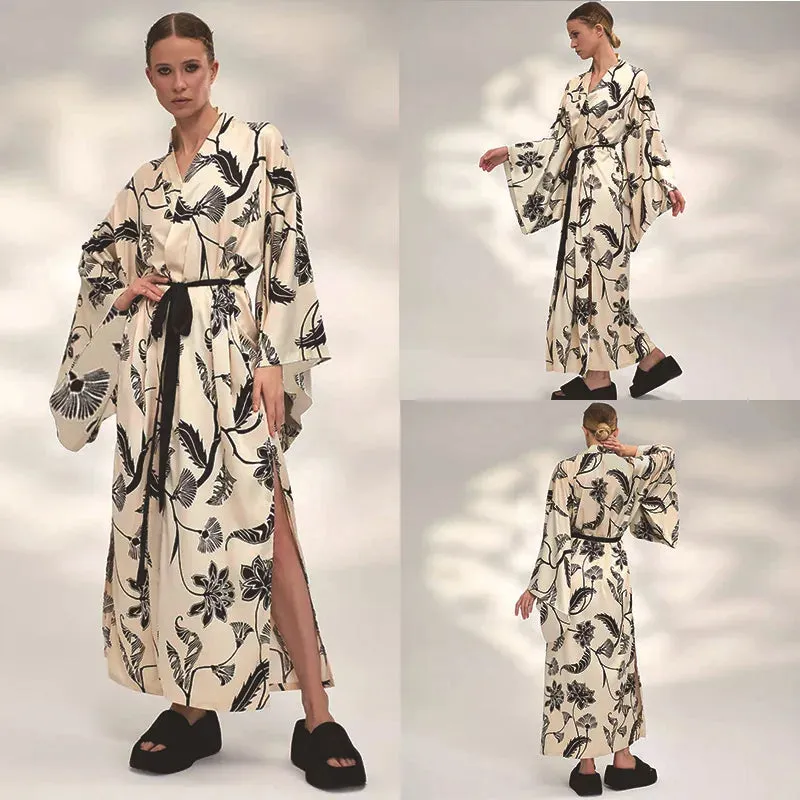 Esprit du Japon kimono femme fleuri satin écru long fente