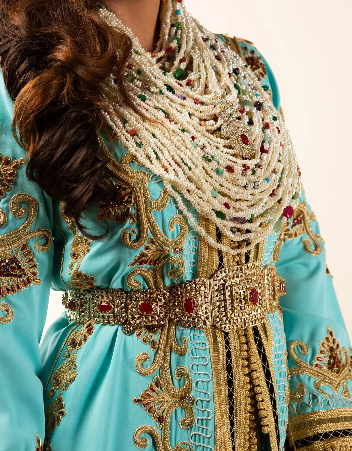 Célèbr'Orient Safia takchita traditionnelle perlée