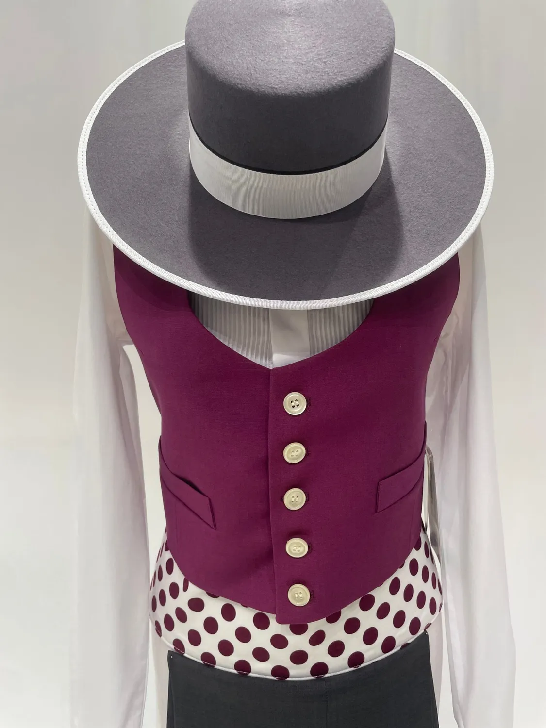 Viva la Feria Jerez Toscana costume campero mauve gris