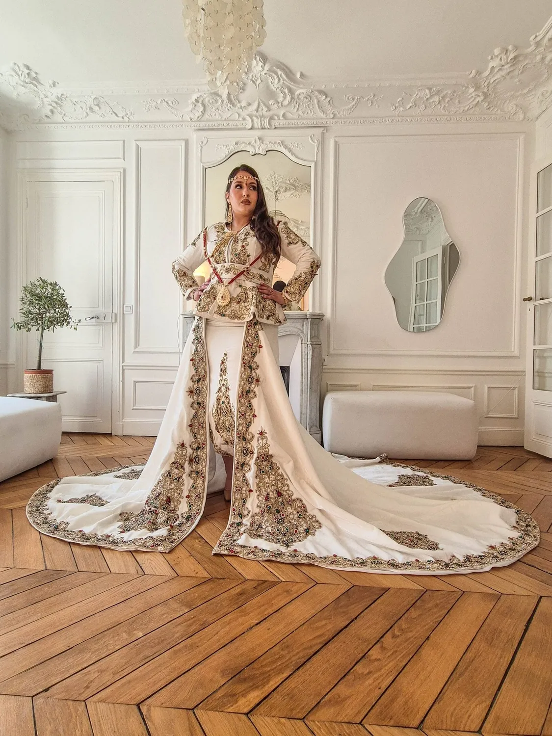 Célèbr'Orient Louna karakou avec traîne amovible