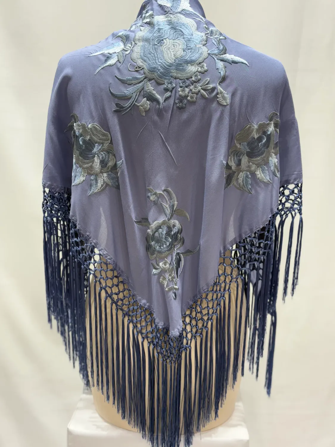 Viva La Feria châle flamenca satin brodé flecos