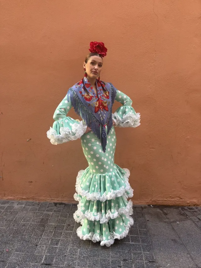 Viva la Feria Canela robe flamenca verte pois blancs