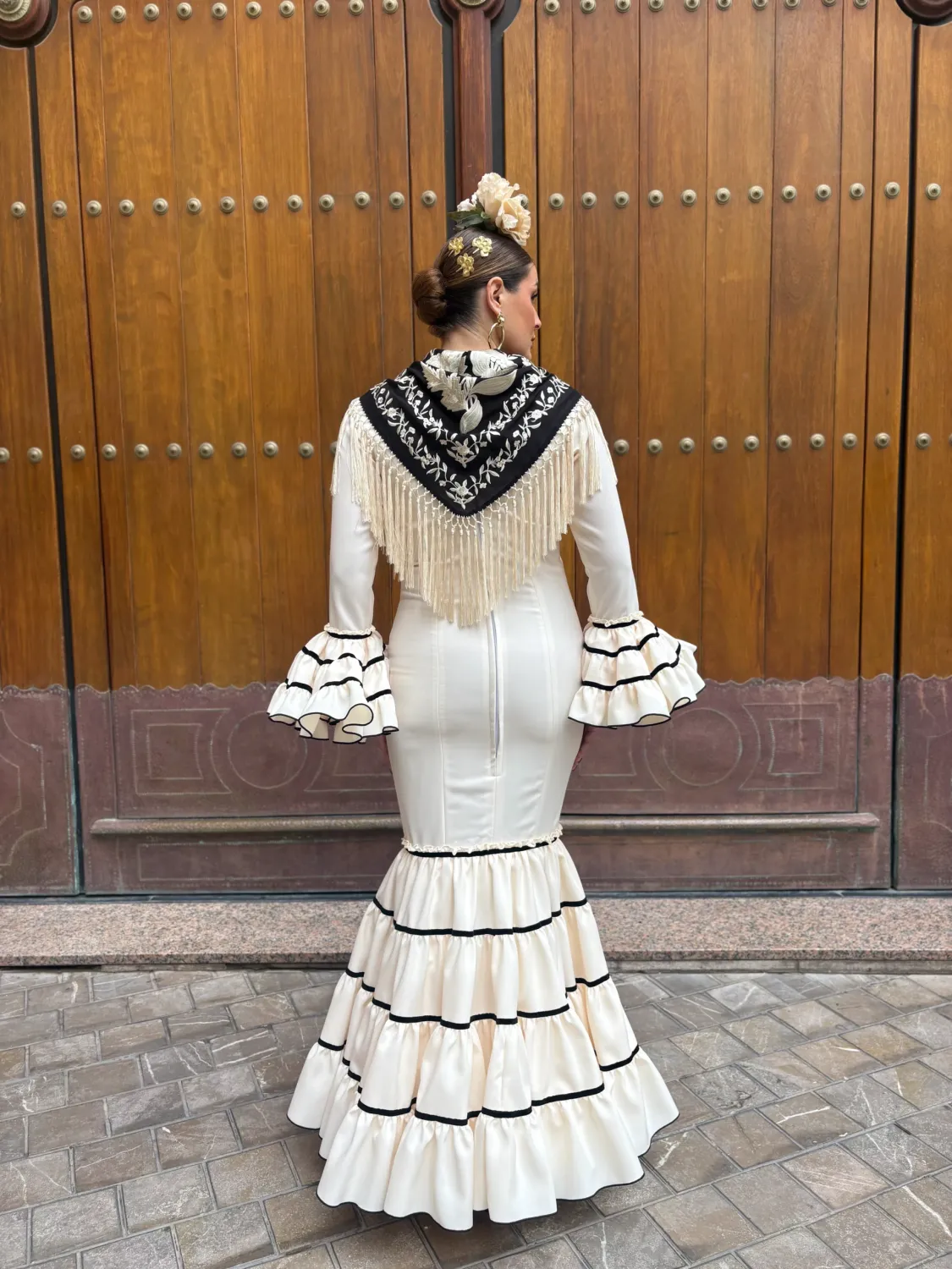 VIVA LA FERIA Laura robe flamenca canastera beige noire