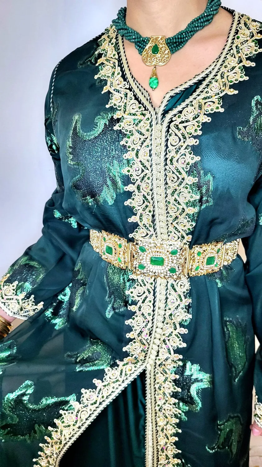 Célèbr'Orient Eya takchita tlijia satin fluide