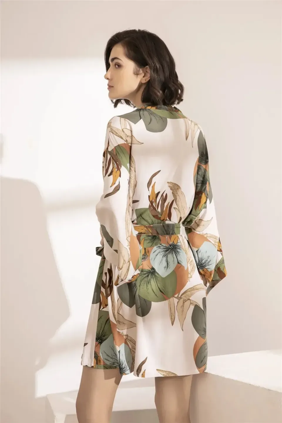 Japon style robe kimono courte motif japonais