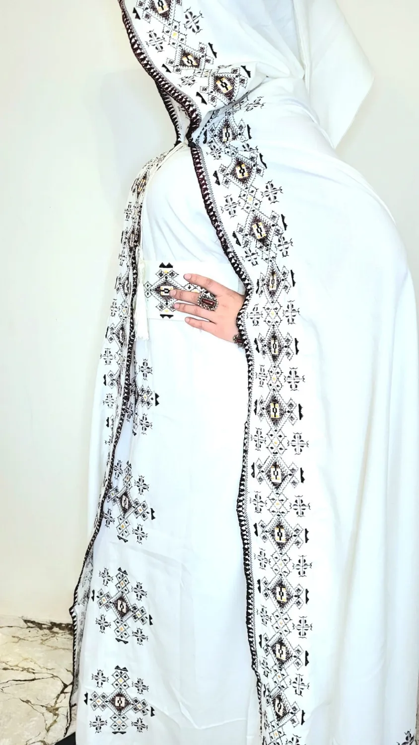 Célèbr'Orient Houda robe berbère brodée fluide