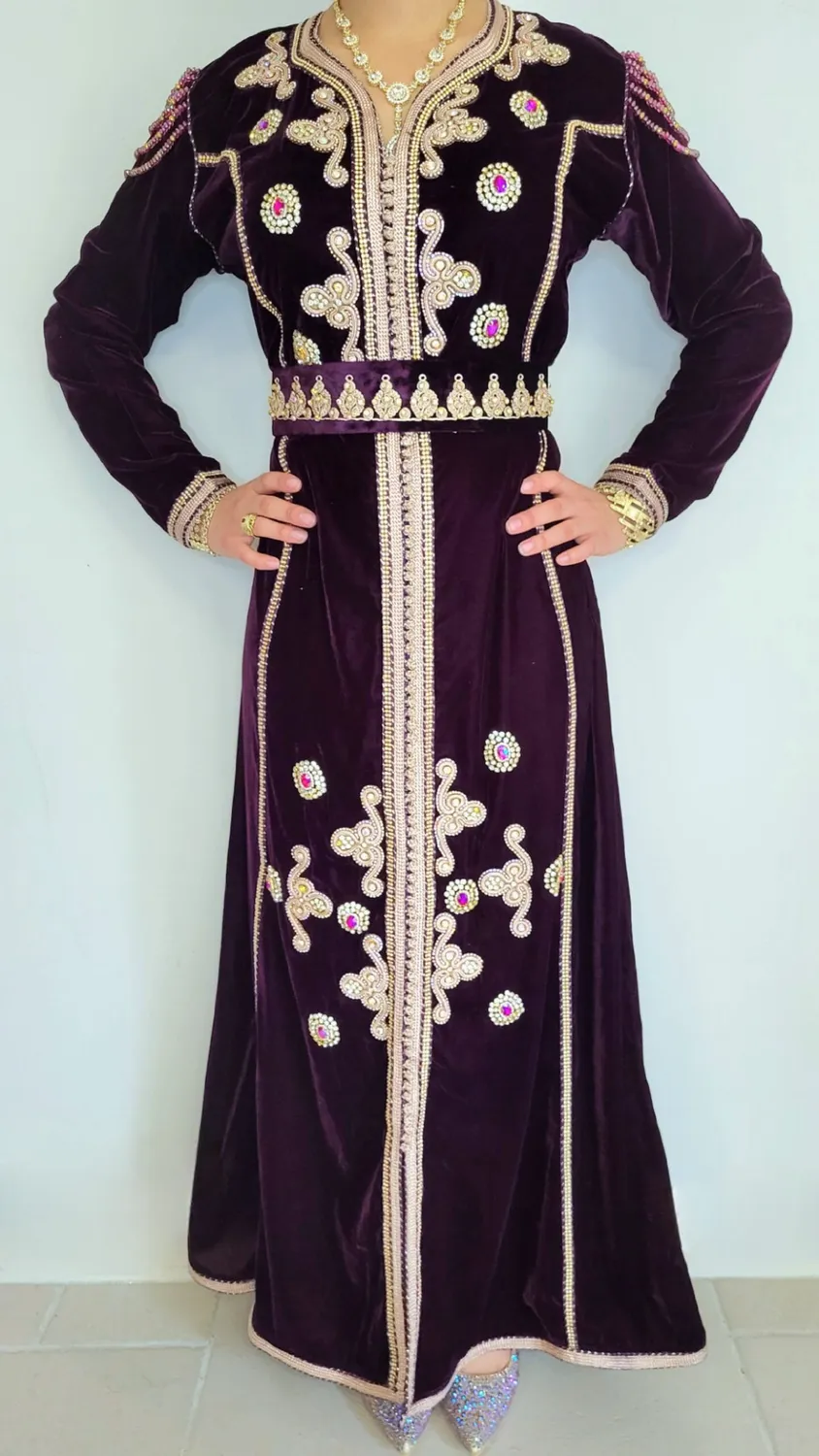 Célèbr'Orient Caftan Ismahan traditionnel en velours