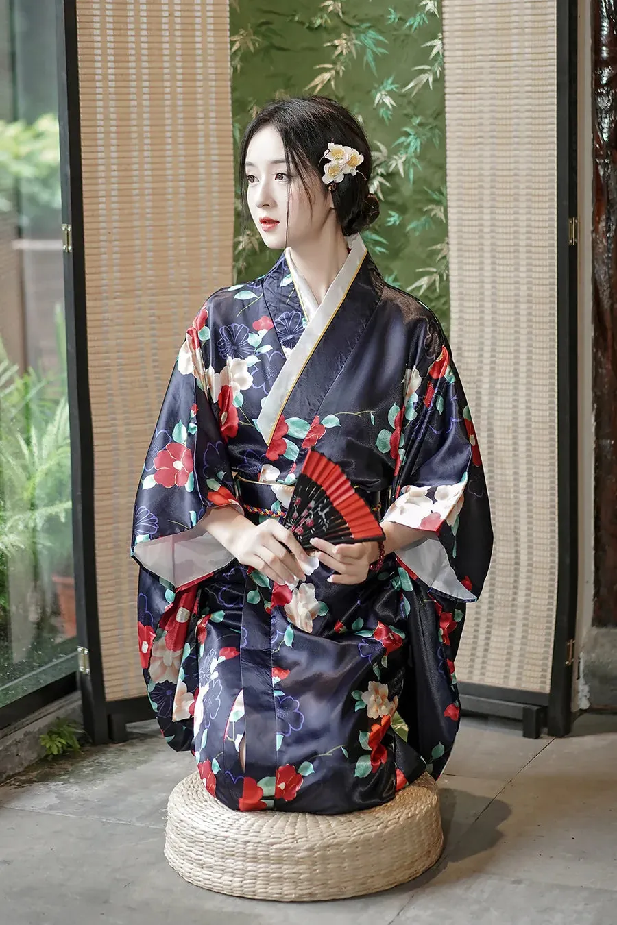Esprit du Japon robe kimono satinée obi fleurs