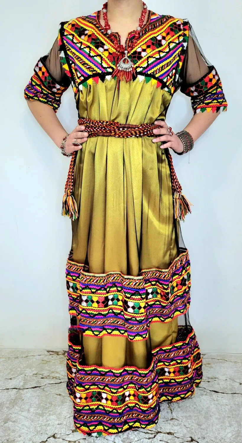 Célèbr'Orient Azza robe kabyle satin brodé