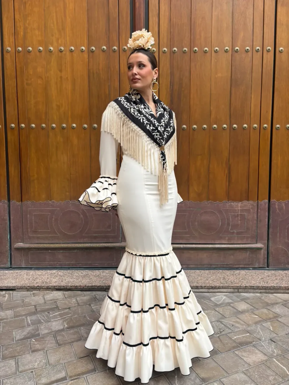 VIVA LA FERIA Laura robe flamenca canastera beige noire