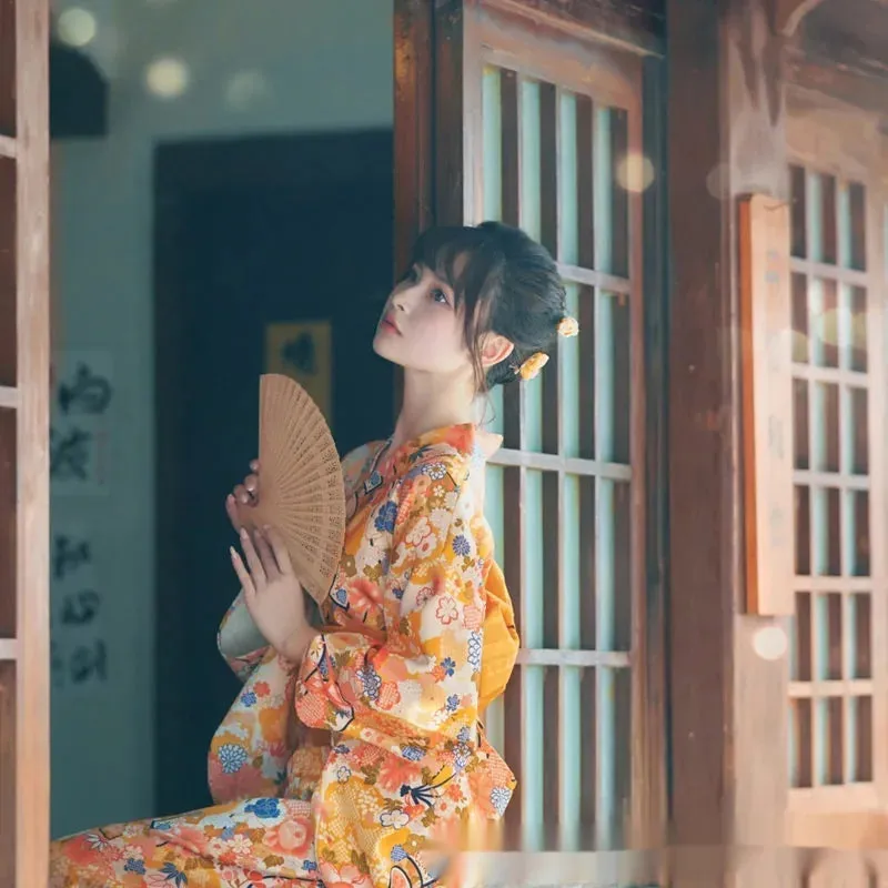 Esprit du Japon Orange Floral kimono femme fleuri