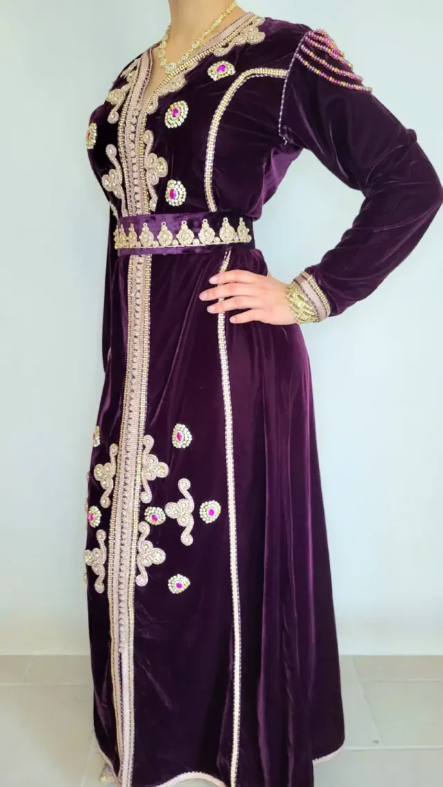 Célèbr'Orient Caftan Ismahan traditionnel en velours