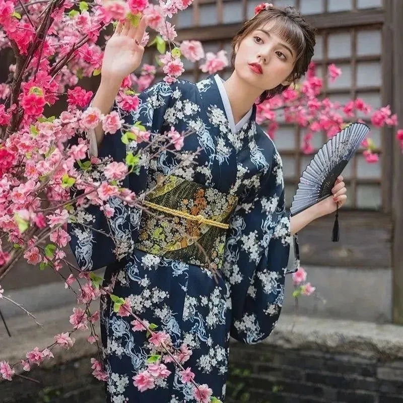 Japon style Vrai Kimono Japonais Femme ‘akemi’ kimono dragon fleurs