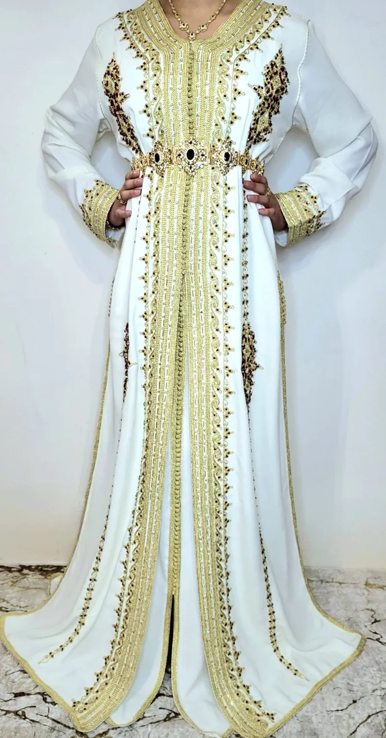 Célèbr'Orient Takchita Afsa perlée brodée satin