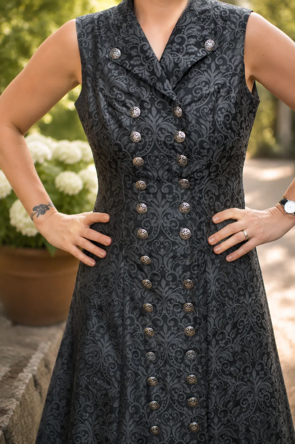 Geht's In Yseline robe damassée gris et noir