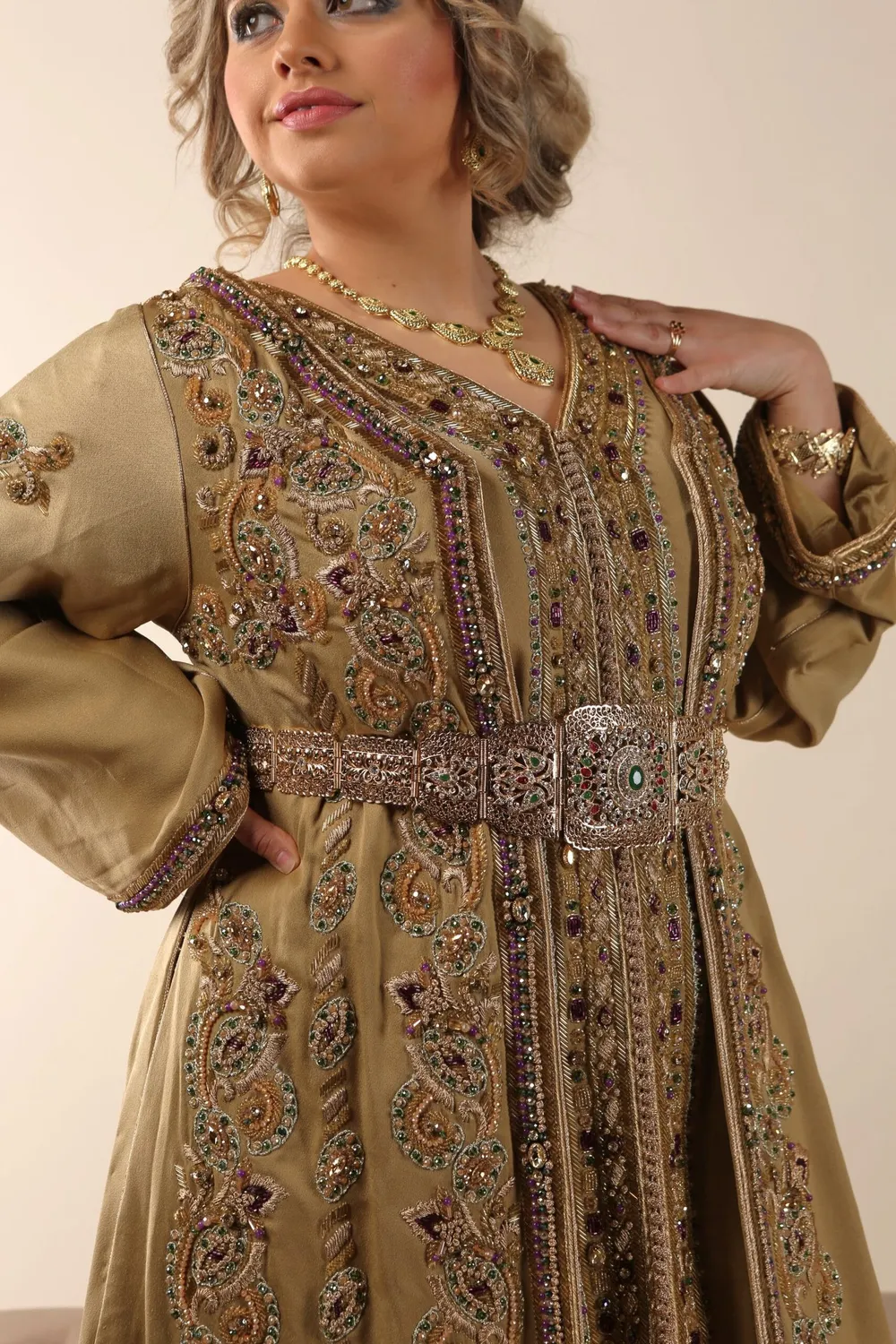 Célèbr'Orient Naëlle takchita olive voile perlé