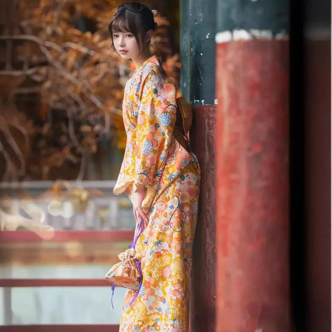 Esprit du Japon Orange Floral kimono femme fleuri