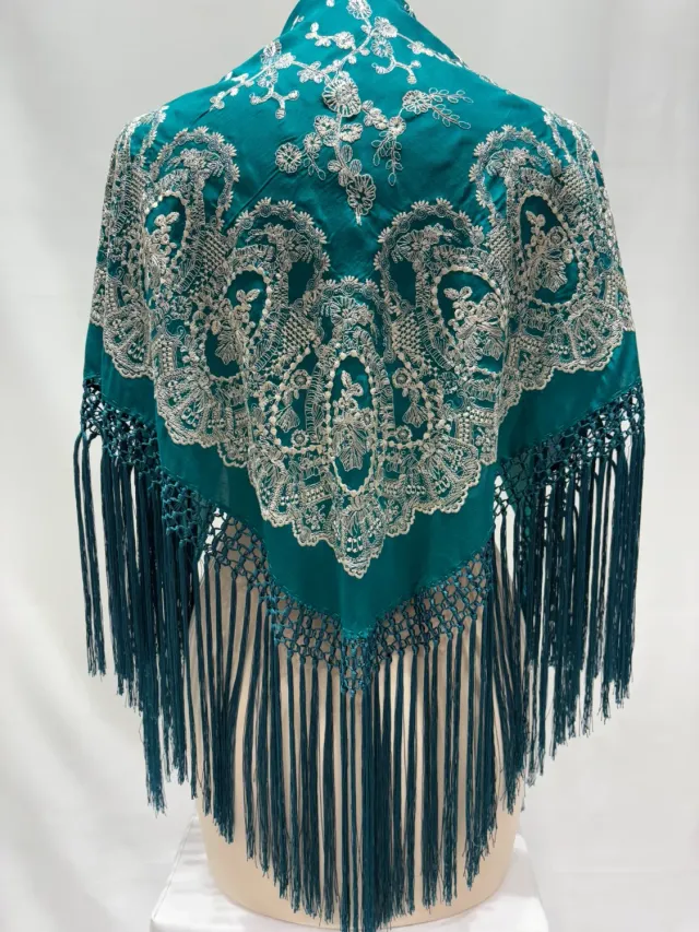 Viva La Feria châle flamenca satin brodé flecos
